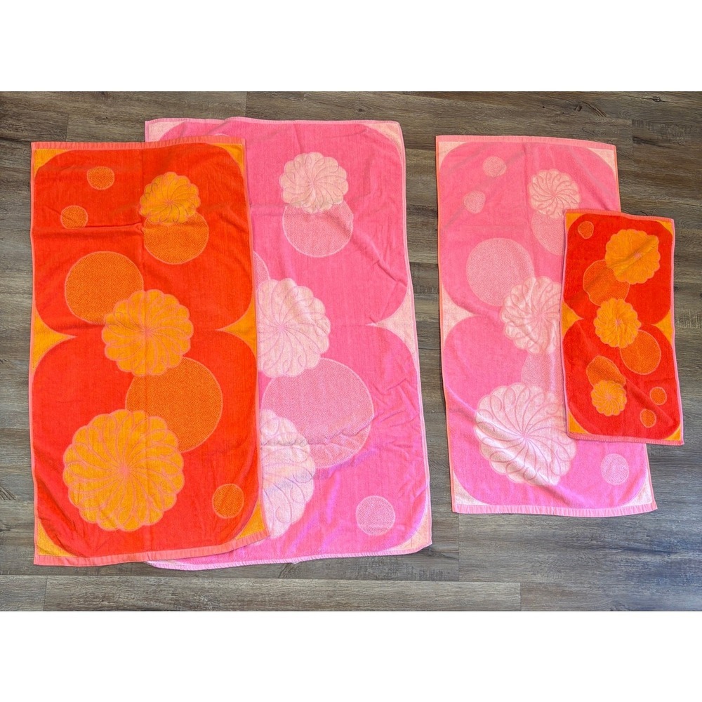 Vintage 60s towel set of 4 pink and orange retro mid century Cotton terrycloth